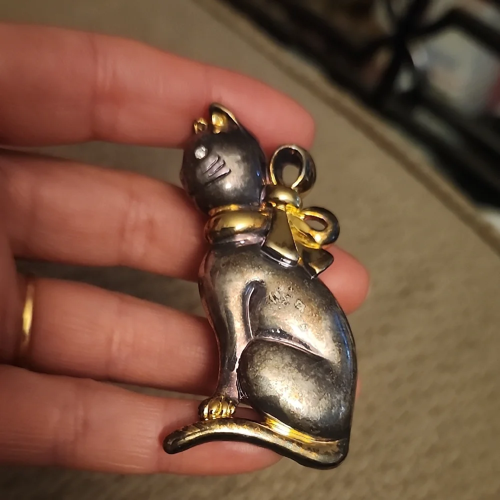 Charming Cat Pendant with Gold Accents